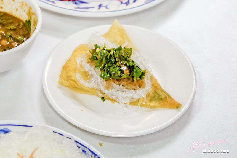 【台北美食】台電勵進餐廳-酸菜白肉鍋吃到飽,蔥油餅好吃 @Alina 愛琳娜