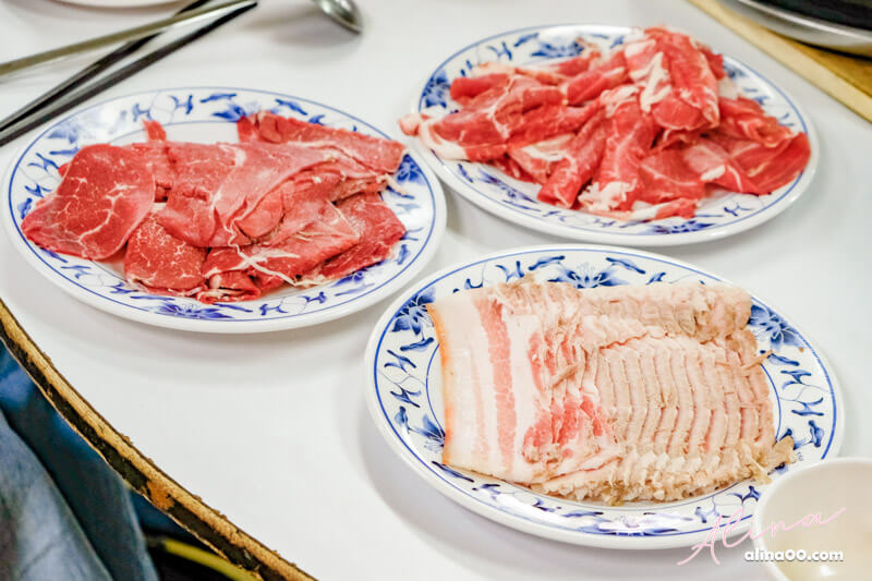 【台北美食】台電勵進餐廳-酸菜白肉鍋吃到飽,蔥油餅好吃 @Alina 愛琳娜