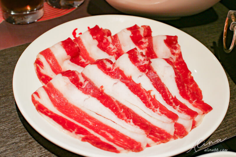 【台北美食】紅九九 個人鴛鴦鍋-市府店,四川麻辣鍋香麻不燥口 @Alina 愛琳娜 【台北美食】紅九九 個人鴛鴦鍋-市府店,四川麻辣鍋香麻不燥口 @Alina 愛琳娜