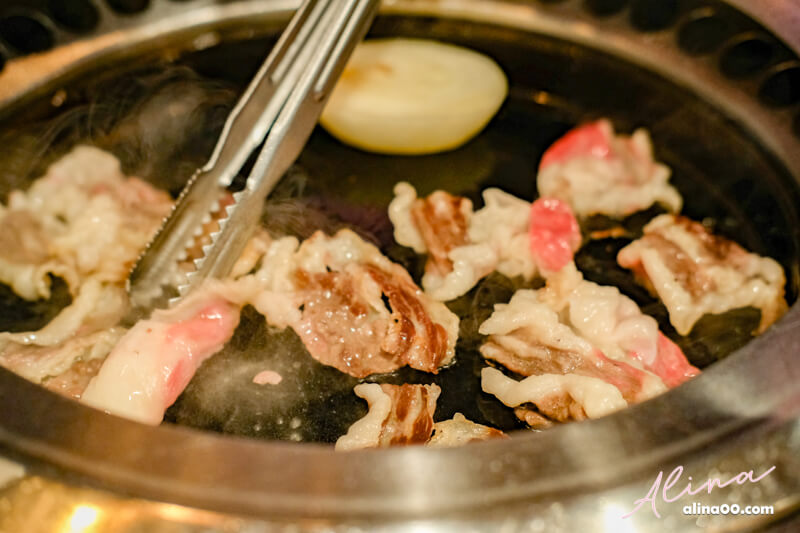 【首爾美食】明洞 三岔口豬肉舖-YG烤肉店(三巨里肉舖) @Alina 愛琳娜