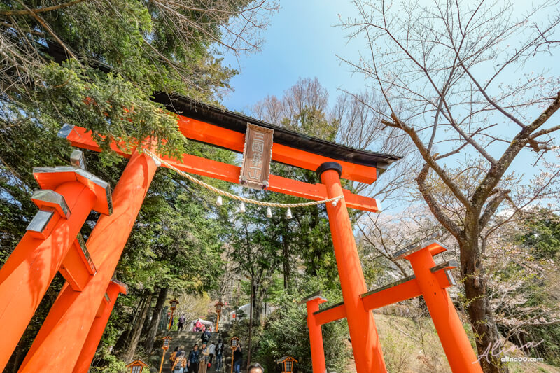 【日本景點】新倉富士淺間神社｜富士山櫻花交通、新倉山淺間公園 @Alina 愛琳娜