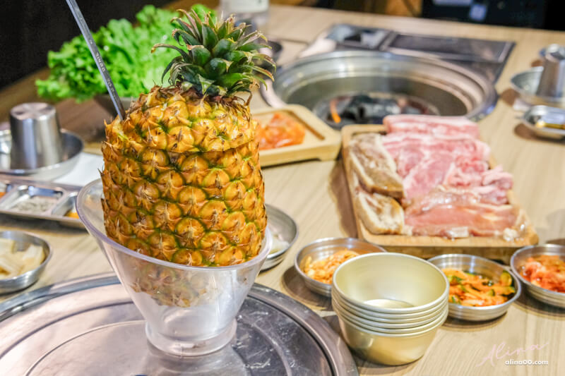 【台北美食】台韓民國 東區韓式烤肉 牛豬烤肉拼盤+韓式豬血腸 @Alina 愛琳娜 【台北美食】台韓民國 東區韓式烤肉 牛豬烤肉拼盤+韓式豬血腸 @Alina 愛琳娜