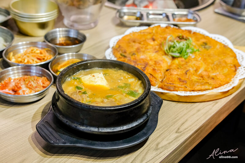【台北美食】台韓民國 東區韓式烤肉 牛豬烤肉拼盤+韓式豬血腸 @Alina 愛琳娜 【台北美食】台韓民國 東區韓式烤肉 牛豬烤肉拼盤+韓式豬血腸 @Alina 愛琳娜