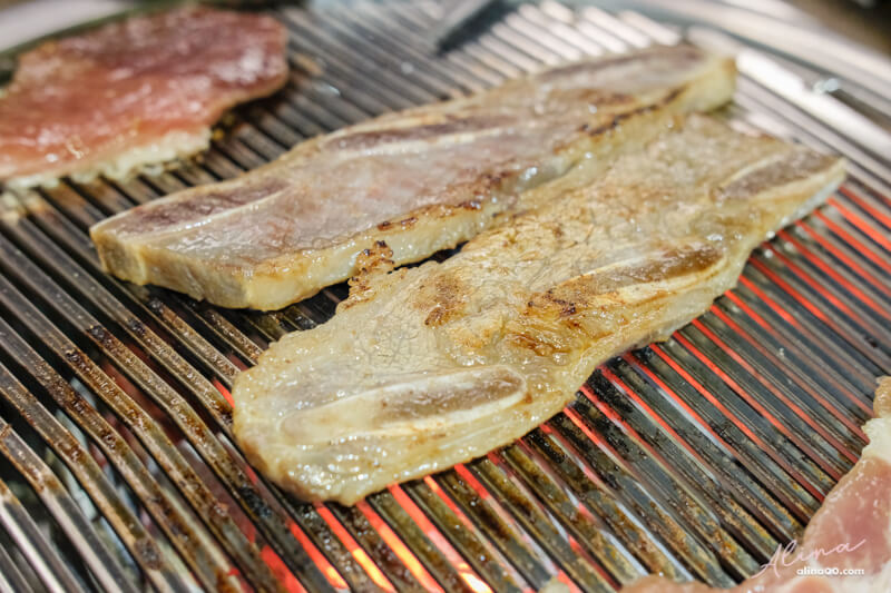 【台北美食】台韓民國 東區韓式烤肉 牛豬烤肉拼盤+韓式豬血腸 @Alina 愛琳娜