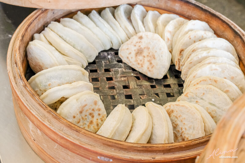 【台北美食】秦家餅店｜傳統北方烙餅、韭菜盒，三代傳承的好味道 @Alina 愛琳娜