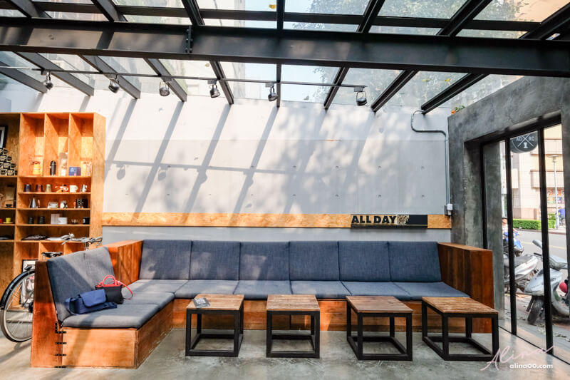 【台北咖啡館】ALL DAY Roasting Company 工業風質感不限時 @Alina 愛琳娜