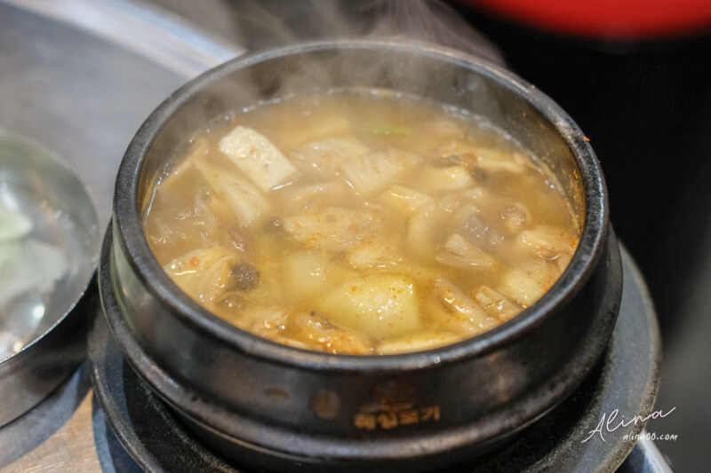 首爾小豬撲滿烤肉|弘大存錢筒石頭烤肉店,附中文菜單 @Alina 愛琳娜 首爾小豬撲滿烤肉|弘大存錢筒石頭烤肉店,附中文菜單 @Alina 愛琳娜