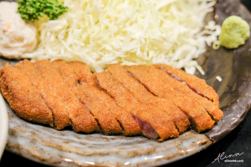 【東京美食】上野 炸牛排本村|阿美橫町石板炸牛排 @Alina 愛琳娜 【東京美食】上野 炸牛排本村|阿美橫町石板炸牛排 @Alina 愛琳娜