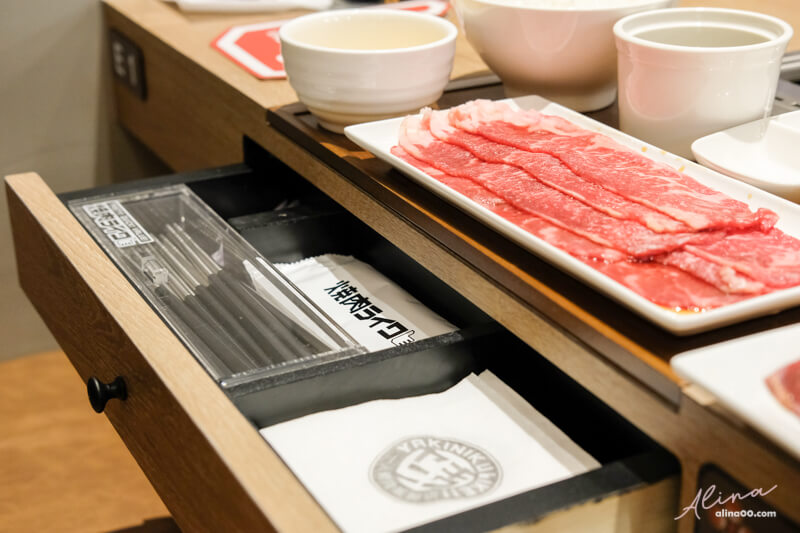 【台北食記】燒肉LIKE京站店 一人燒肉店，單身也能輕鬆吃烤肉 @Alina 愛琳娜