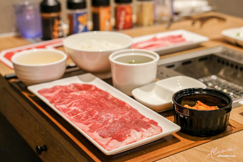 【台北食記】燒肉LIKE京站店 一人燒肉店，單身也能輕鬆吃烤肉 @Alina 愛琳娜
