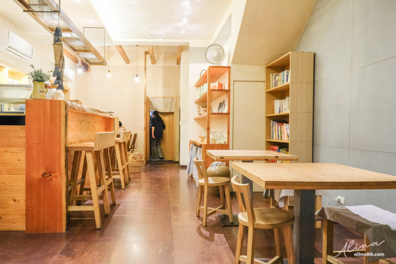 【宜蘭美食】礁溪 里海 Cafe：新鮮烤魚、海鮮定食吃過就愛上 @Alina 愛琳娜