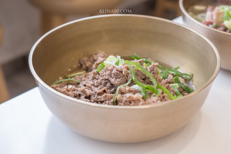 【首爾美食】 新村大姐烤肉 原王大姐排骨,評價湯調味牛肉定食 @Alina 愛琳娜 【首爾美食】 新村大姐烤肉 原王大姐排骨,評價湯調味牛肉定食 @Alina 愛琳娜