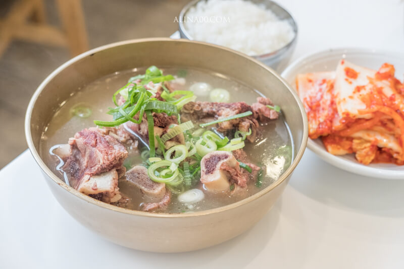 【首爾美食】 新村大姐烤肉 原王大姐排骨,評價湯調味牛肉定食 @Alina 愛琳娜 【首爾美食】 新村大姐烤肉 原王大姐排骨,評價湯調味牛肉定食 @Alina 愛琳娜