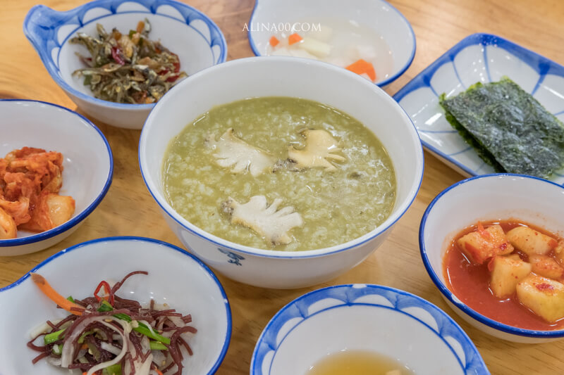 濟州家釜山西面店|鮑魚粥香濃好吃,適合當早餐的1人友善餐廳 @Alina 愛琳娜 濟州家釜山西面店|鮑魚粥香濃好吃,適合當早餐的1人友善餐廳 @Alina 愛琳娜