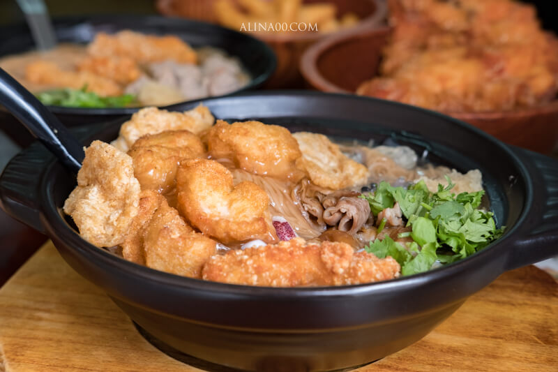 【台北美食】賴桑透抽蚵仔麵線｜龍山寺美食推薦，魔霸特餐料多好吃 @Alina 愛琳娜