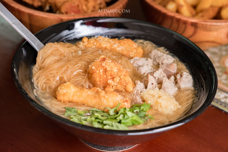 【台北美食】賴桑透抽蚵仔麵線｜龍山寺美食推薦，魔霸特餐料多好吃 @Alina 愛琳娜
