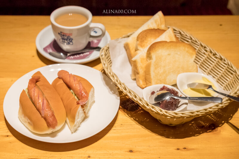 【名古屋美食】コメダ客美多珈琲店 名古屋榮店｜早餐買咖啡送奶油吐司 @Alina 愛琳娜