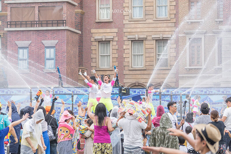 【大阪景點】日本環球影城 Extra Cool Summer｜跟小小兵、航海王玩水全面淋濕！ @Alina 愛琳娜