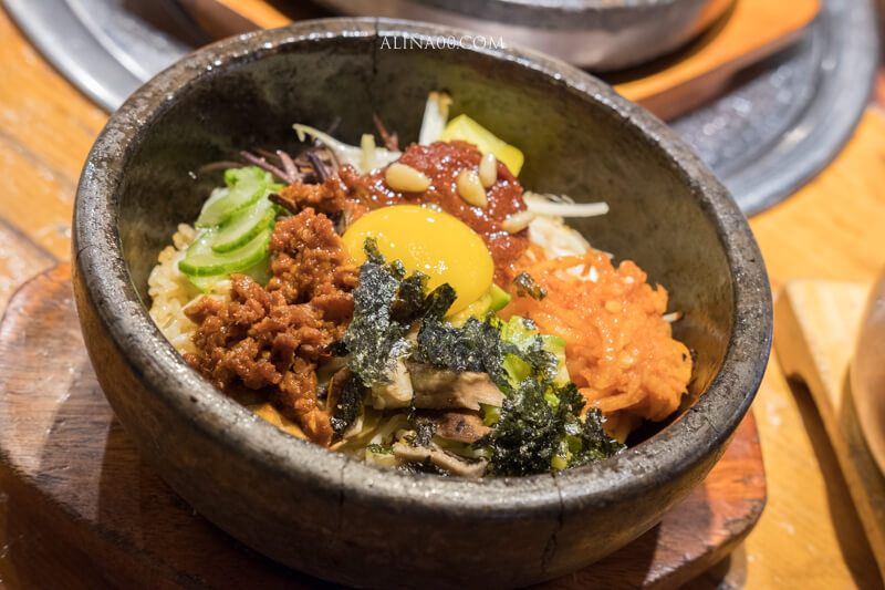【首爾美食】古宮拌飯 明洞店|好吃的韓國全州拌飯,中文訂位優惠又方便 @Alina 愛琳娜 【首爾美食】古宮拌飯 明洞店|好吃的韓國全州拌飯,中文訂位優惠又方便 @Alina 愛琳娜