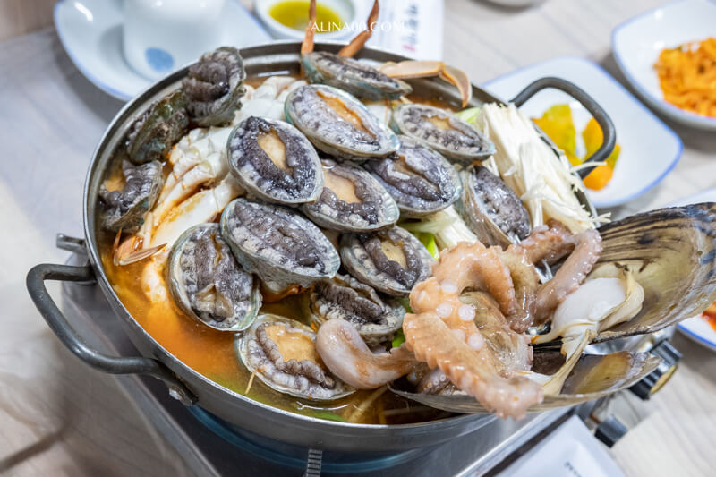 【濟州島美食】濟州市-大元家-鮑魚海鮮鍋、烤馬頭魚招牌推薦必吃！ @Alina 愛琳娜