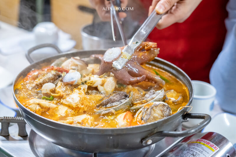 【濟州島美食】濟州市-大元家-鮑魚海鮮鍋、烤馬頭魚招牌推薦必吃！ @Alina 愛琳娜