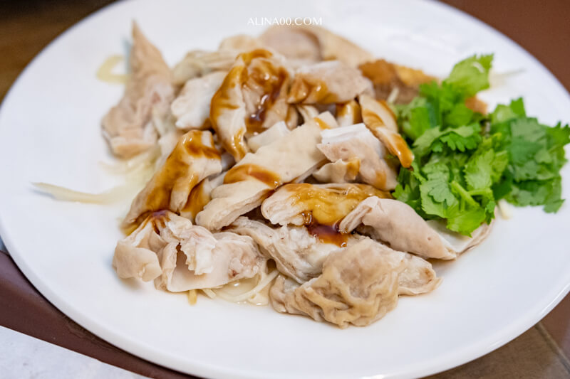 【板橋美食】油庫口麵線 ｜烤香腸+泡菜經典絕配的人氣小吃 @Alina 愛琳娜