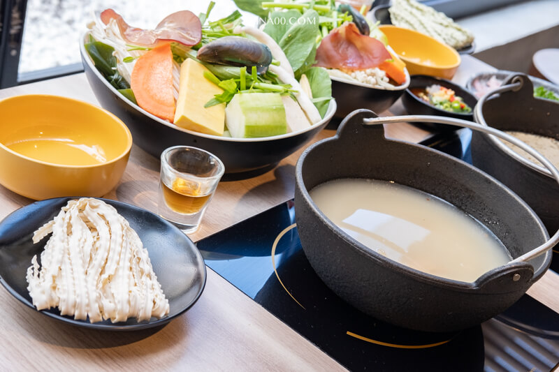 【台北美食】東區-雞湯大叔-香濃雞湯火鍋,湯頭美味.價格優惠 @Alina 愛琳娜 【台北美食】東區-雞湯大叔-香濃雞湯火鍋,湯頭美味.價格優惠 @Alina 愛琳娜