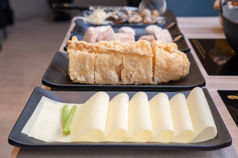 【台北美食】東區-雞湯大叔-香濃雞湯火鍋,湯頭美味.價格優惠 @Alina 愛琳娜 【台北美食】東區-雞湯大叔-香濃雞湯火鍋,湯頭美味.價格優惠 @Alina 愛琳娜
