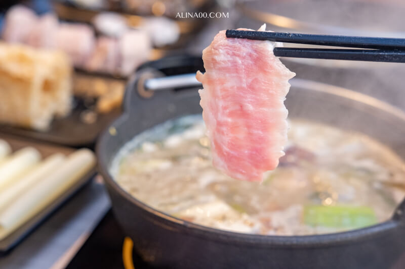 【台北美食】東區-雞湯大叔-香濃雞湯火鍋,湯頭美味.價格優惠 @Alina 愛琳娜 【台北美食】東區-雞湯大叔-香濃雞湯火鍋,湯頭美味.價格優惠 @Alina 愛琳娜