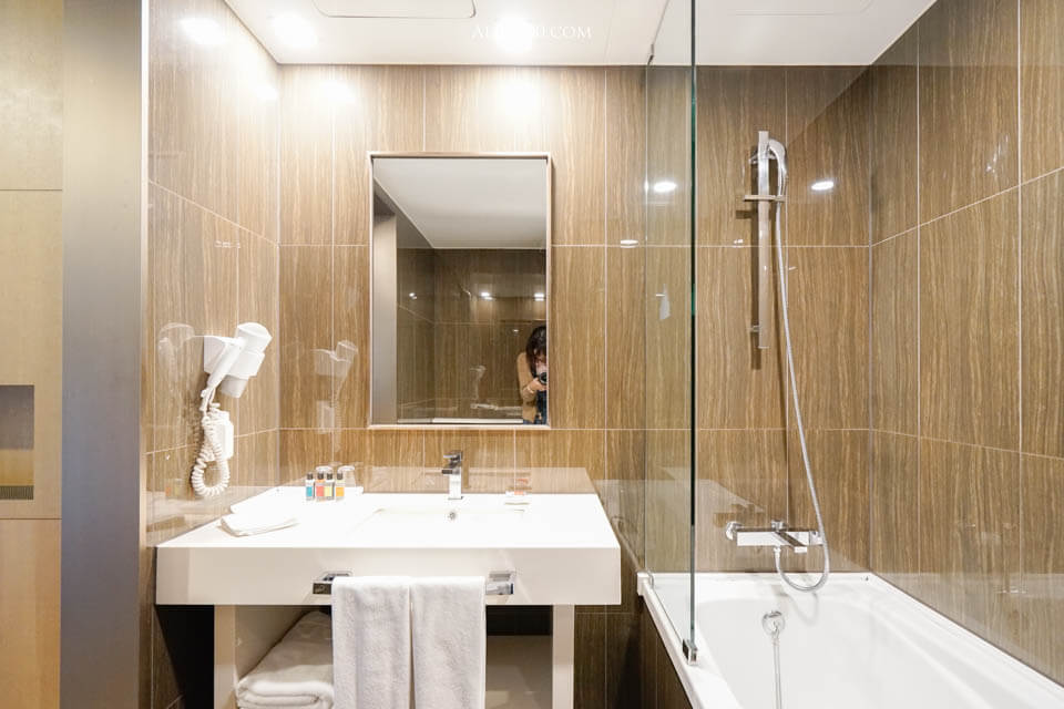 【首爾住宿】弘大安馬緹首爾飯店 Amanti Hotel Seoul｜有浴缸的4星級推薦酒店 @Alina 愛琳娜