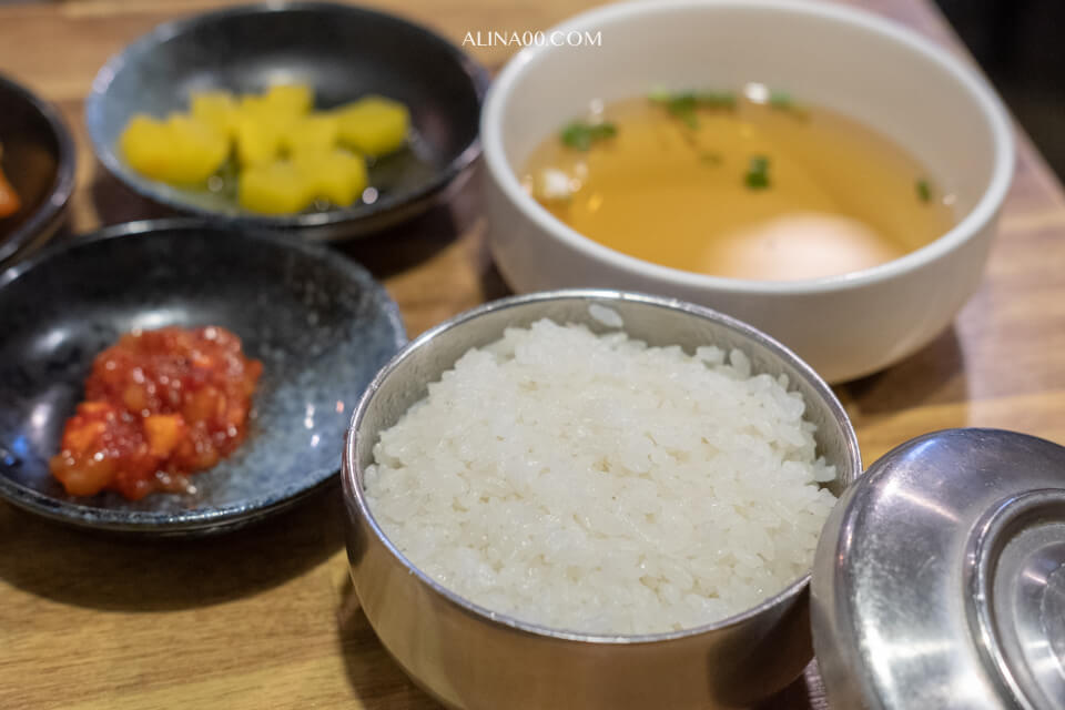【首爾美食】 弘大韓式拌飯 덮불蓋飯｜一人友善餐廳吃飯好方便 @Alina 愛琳娜