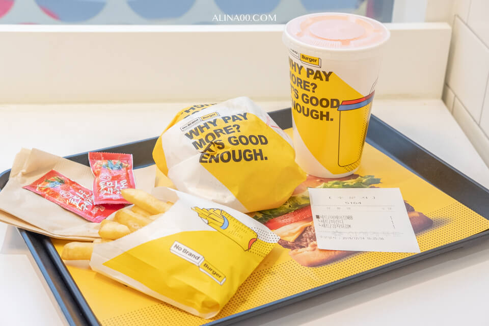 【首爾美食】 No Brand Burger 漢堡弘大店｜韓國超市速食品牌 @Alina 愛琳娜
