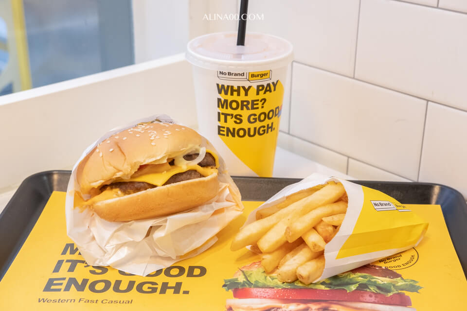 【首爾美食】 No Brand Burger 漢堡弘大店|韓國超市速食品牌 @Alina 愛琳娜 【首爾美食】 No Brand Burger 漢堡弘大店|韓國超市速食品牌 @Alina 愛琳娜