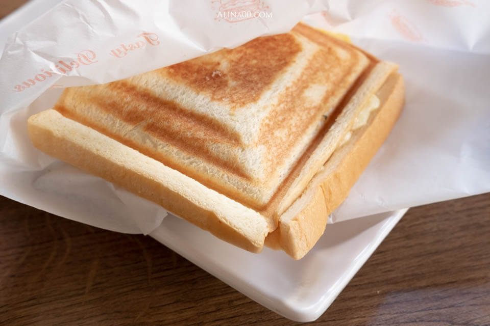 【台北美食】內湖-可來富麵包蛋餅店 |手工双蛋千層蛋餅香酥好吃 @Alina 愛琳娜 【台北美食】內湖-可來富麵包蛋餅店 |手工双蛋千層蛋餅香酥好吃 @Alina 愛琳娜