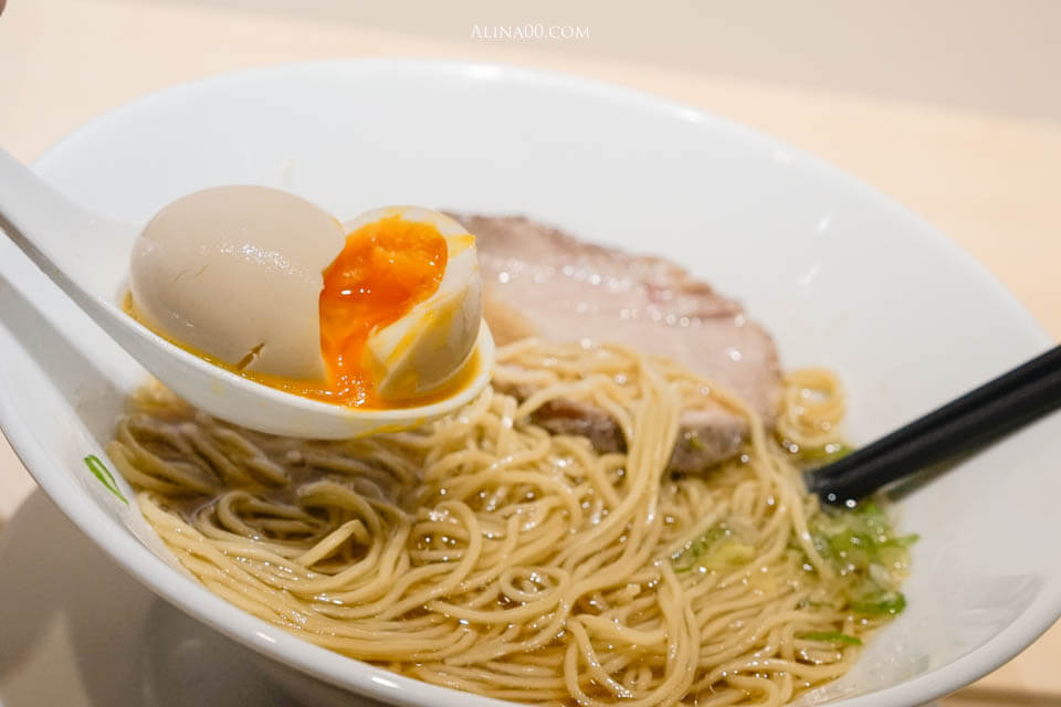 麵屋昕家|內湖泡系雞白湯拉麵,配叉燒飯香濃飽足 @Alina 愛琳娜 麵屋昕家|內湖泡系雞白湯拉麵,配叉燒飯香濃飽足 @Alina 愛琳娜
