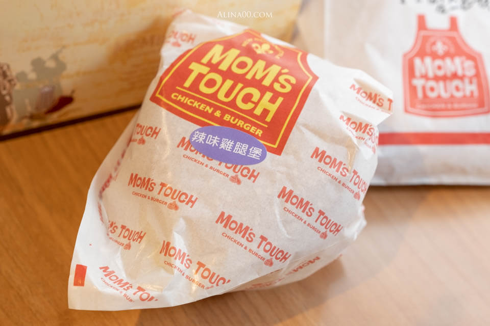 【台北美食】 MoMs TOUCH 師大店|韓式炸雞漢堡、年糕超夯 @Alina 愛琳娜 【台北美食】 MoMs TOUCH 師大店|韓式炸雞漢堡、年糕超夯 @Alina 愛琳娜