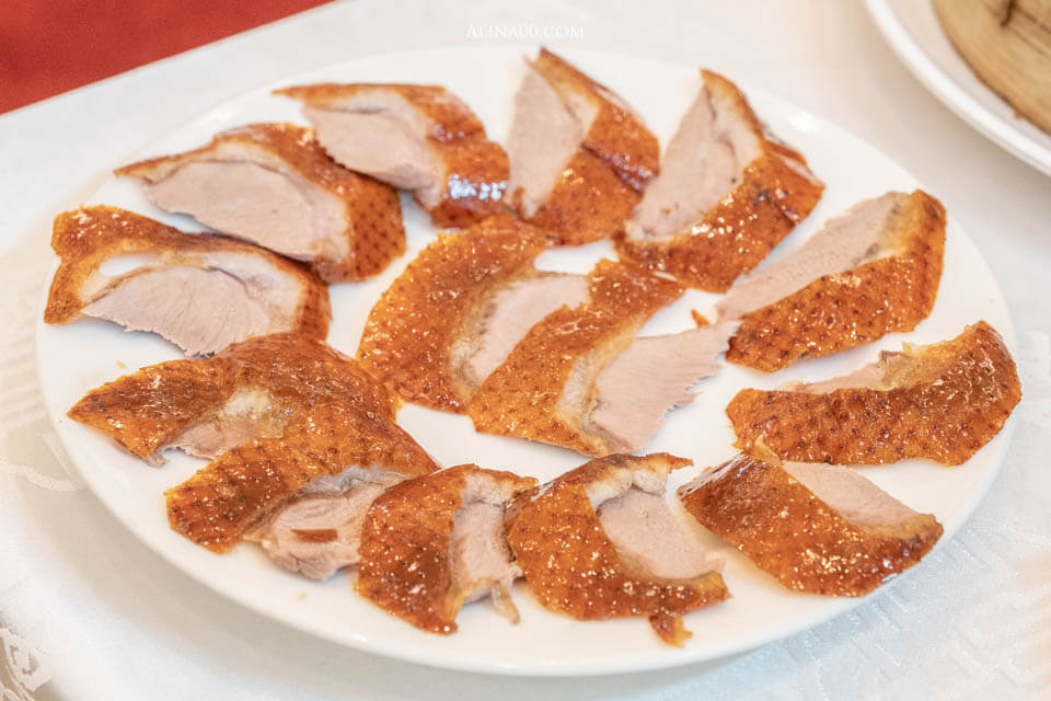 【台北美食】龍都酒樓內湖店|廣式烤鴨三吃,推薦配鴨架粥跟港點 @Alina 愛琳娜 【台北美食】龍都酒樓內湖店|廣式烤鴨三吃,推薦配鴨架粥跟港點 @Alina 愛琳娜