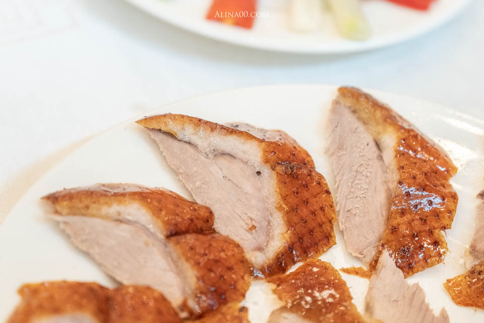 【台北美食】龍都酒樓內湖店|廣式烤鴨三吃,推薦配鴨架粥跟港點 @Alina 愛琳娜 【台北美食】龍都酒樓內湖店|廣式烤鴨三吃,推薦配鴨架粥跟港點 @Alina 愛琳娜