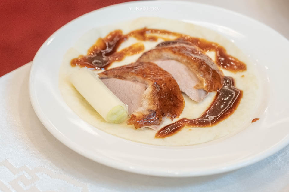 【台北美食】龍都酒樓內湖店｜廣式烤鴨三吃，推薦配鴨架粥跟港點 @Alina 愛琳娜