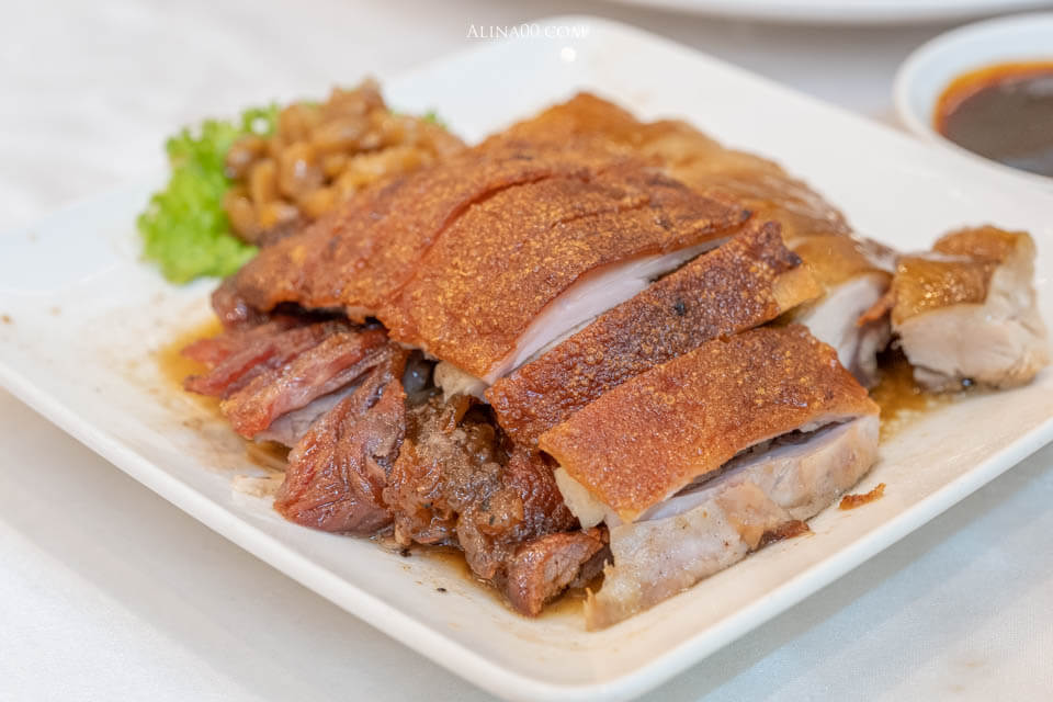 【台北美食】龍都酒樓內湖店|廣式烤鴨三吃,推薦配鴨架粥跟港點 @Alina 愛琳娜 【台北美食】龍都酒樓內湖店|廣式烤鴨三吃,推薦配鴨架粥跟港點 @Alina 愛琳娜