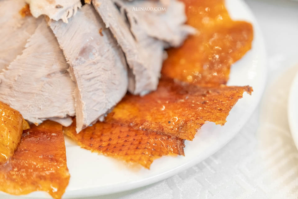 【台北美食】龍都酒樓內湖店|廣式烤鴨三吃,推薦配鴨架粥跟港點 @Alina 愛琳娜 【台北美食】龍都酒樓內湖店|廣式烤鴨三吃,推薦配鴨架粥跟港點 @Alina 愛琳娜