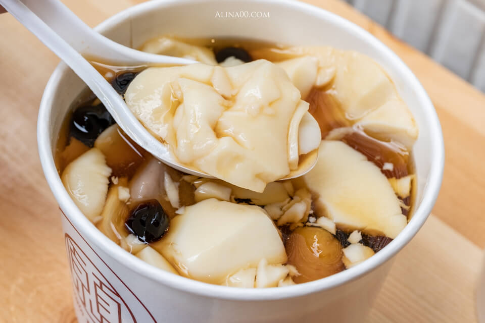 西門町本願豆花店 ｜台北文青甜品圓仔湯店狗柯基週末限定 @Alina 愛琳娜