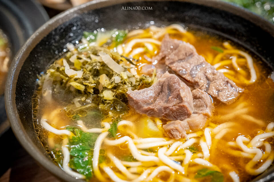 【台北美食】內湖-阿助牛肉麵 東湖店|搬家後用餐環境更舒適 @Alina 愛琳娜 【台北美食】內湖-阿助牛肉麵 東湖店|搬家後用餐環境更舒適 @Alina 愛琳娜