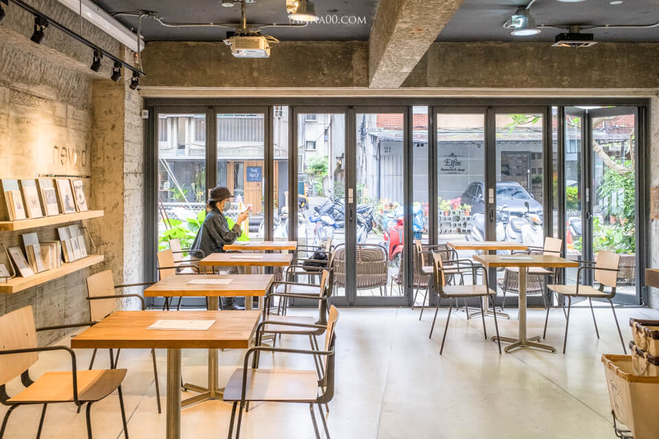 【台北美食】 boven cafe 雜誌圖書館|東區文青不限時咖啡廳 @Alina 愛琳娜 【台北美食】 boven cafe 雜誌圖書館|東區文青不限時咖啡廳 @Alina 愛琳娜