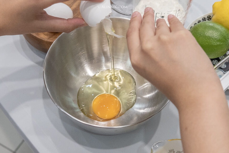 【氣炸鍋食譜】老奶奶 檸檬磅蛋糕食譜 作法|全蛋奶油打發簡單好吃 @Alina 愛琳娜 【氣炸鍋食譜】老奶奶 檸檬磅蛋糕食譜 作法|全蛋奶油打發簡單好吃 @Alina 愛琳娜