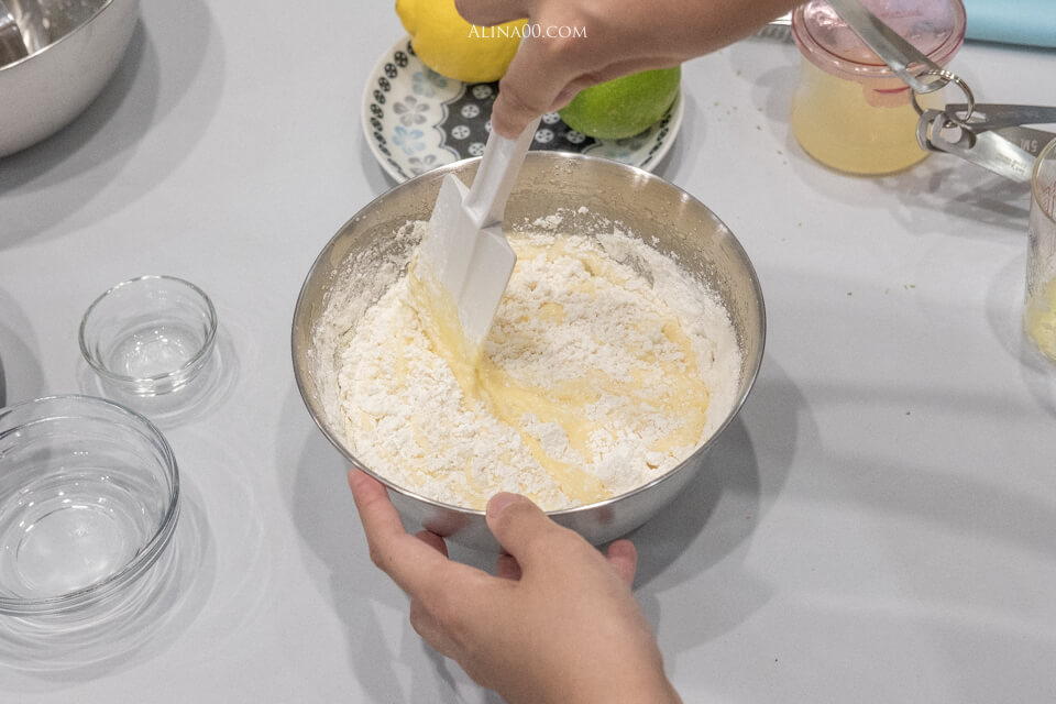 【氣炸鍋食譜】老奶奶 檸檬磅蛋糕食譜 作法|全蛋奶油打發簡單好吃 @Alina 愛琳娜 【氣炸鍋食譜】老奶奶 檸檬磅蛋糕食譜 作法|全蛋奶油打發簡單好吃 @Alina 愛琳娜
