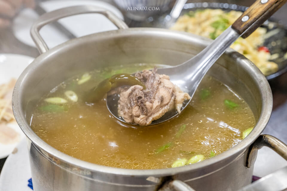 【花蓮美食】阿姑的店台菜餐廳|蒜泥松阪豬、阿姑芋卷招牌推薦 @Alina 愛琳娜 【花蓮美食】阿姑的店台菜餐廳|蒜泥松阪豬、阿姑芋卷招牌推薦 @Alina 愛琳娜