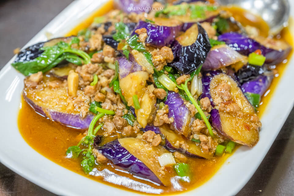 【花蓮美食】阿姑的店台菜餐廳|蒜泥松阪豬、阿姑芋卷招牌推薦 @Alina 愛琳娜 【花蓮美食】阿姑的店台菜餐廳|蒜泥松阪豬、阿姑芋卷招牌推薦 @Alina 愛琳娜