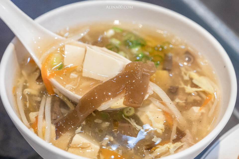 【台北美食】 巧之味手工水餃 ｜濟南路干貝水餃，有健康綠藻皮 @Alina 愛琳娜