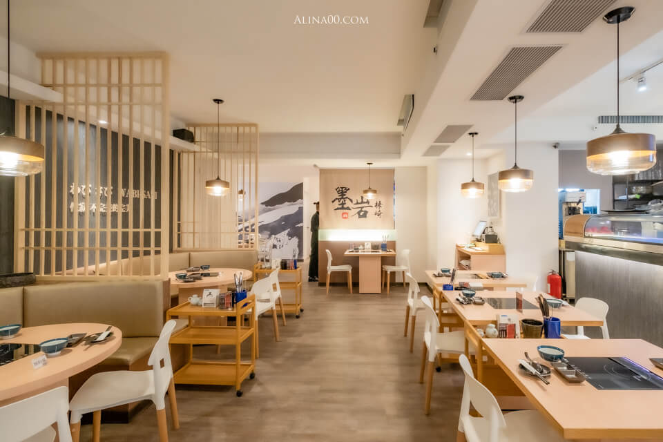 【台北美食】東區-墨岩梅崎 日式火鍋｜和牛配麻辣鍋，絕配好吃 @Alina 愛琳娜